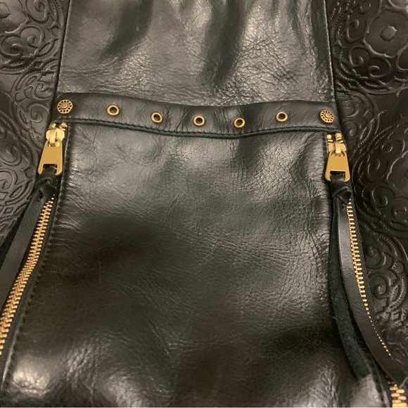 The Sak  Leather Black shoulder bag with gold hardware and design print black!! - Picture 5 of 15